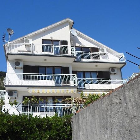 Madam Svetlana Bed & Breakfast ติวัต ภายนอก รูปภาพ