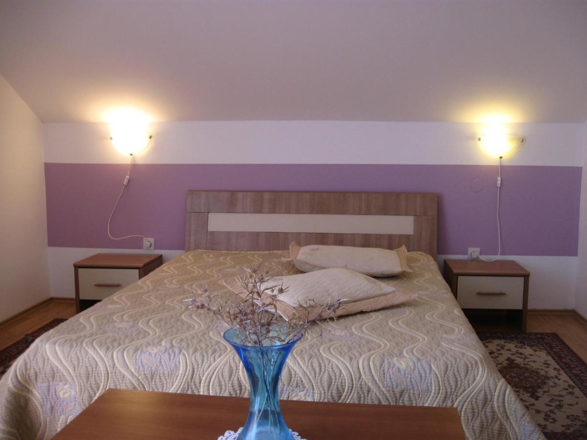 Madam Svetlana Bed & Breakfast ติวัต ภายนอก รูปภาพ